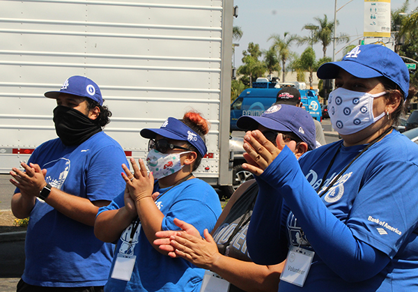 Dodgers Foundation sponsors Compton grab-and-go giveaway