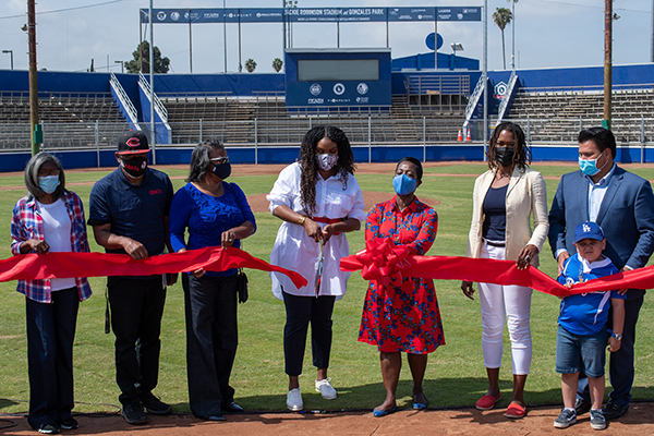 Dodgers complete largest Dreamfield complex in Compton