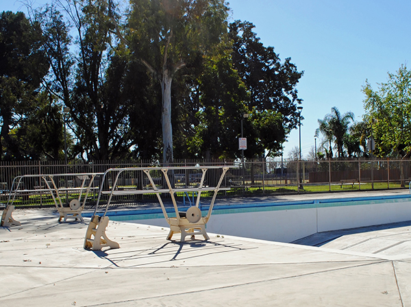 Bell Gardens seeks funds for new aquatic center