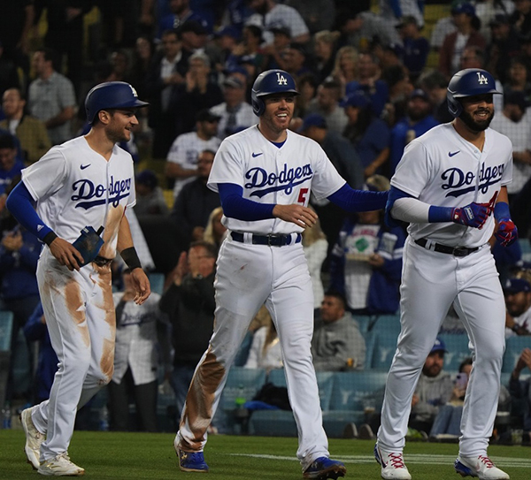 SPORTS DIGEST: Dodgers bounce back from first lull of the season
