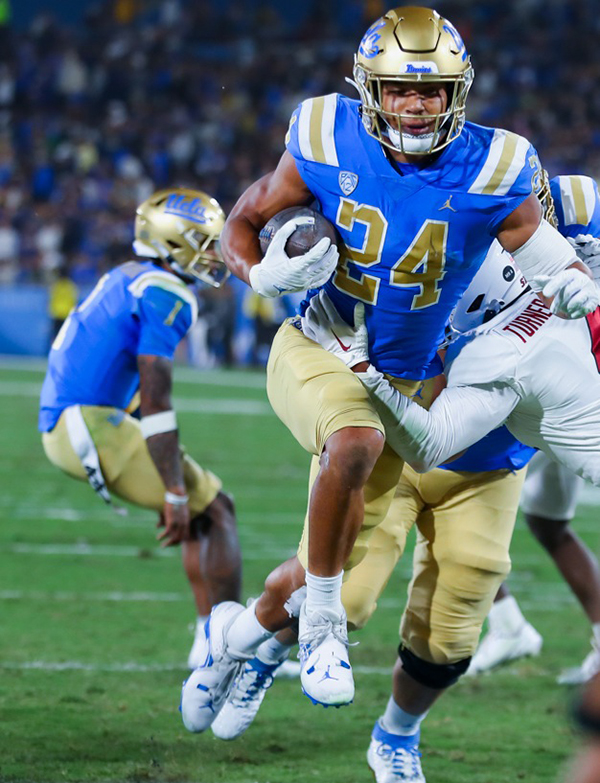 SPORTS DIGEST: USC, UCLA help spark Pac 12 football revival