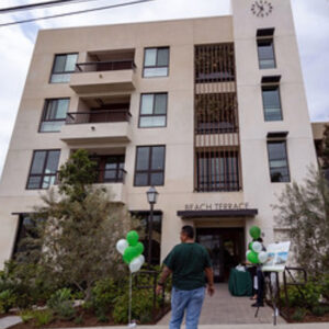 Inglewood opens 42-unit affordable housing complex – Los Angeles Wave ...