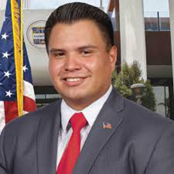 Former Compton official pleads guilty to bribery scheme 